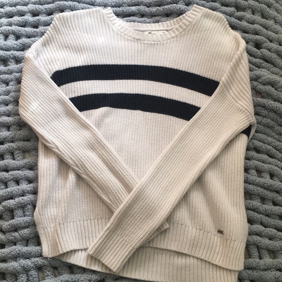 White & navy Hollister Size XS sweater - Picture 1 of 2